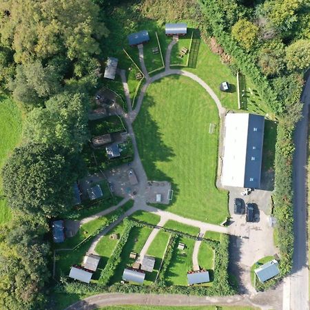 Modern Studio Apartment Set Beneath The Black Mountains A Stones Throw From The Offas Dyke Path Clodock Exterior foto
