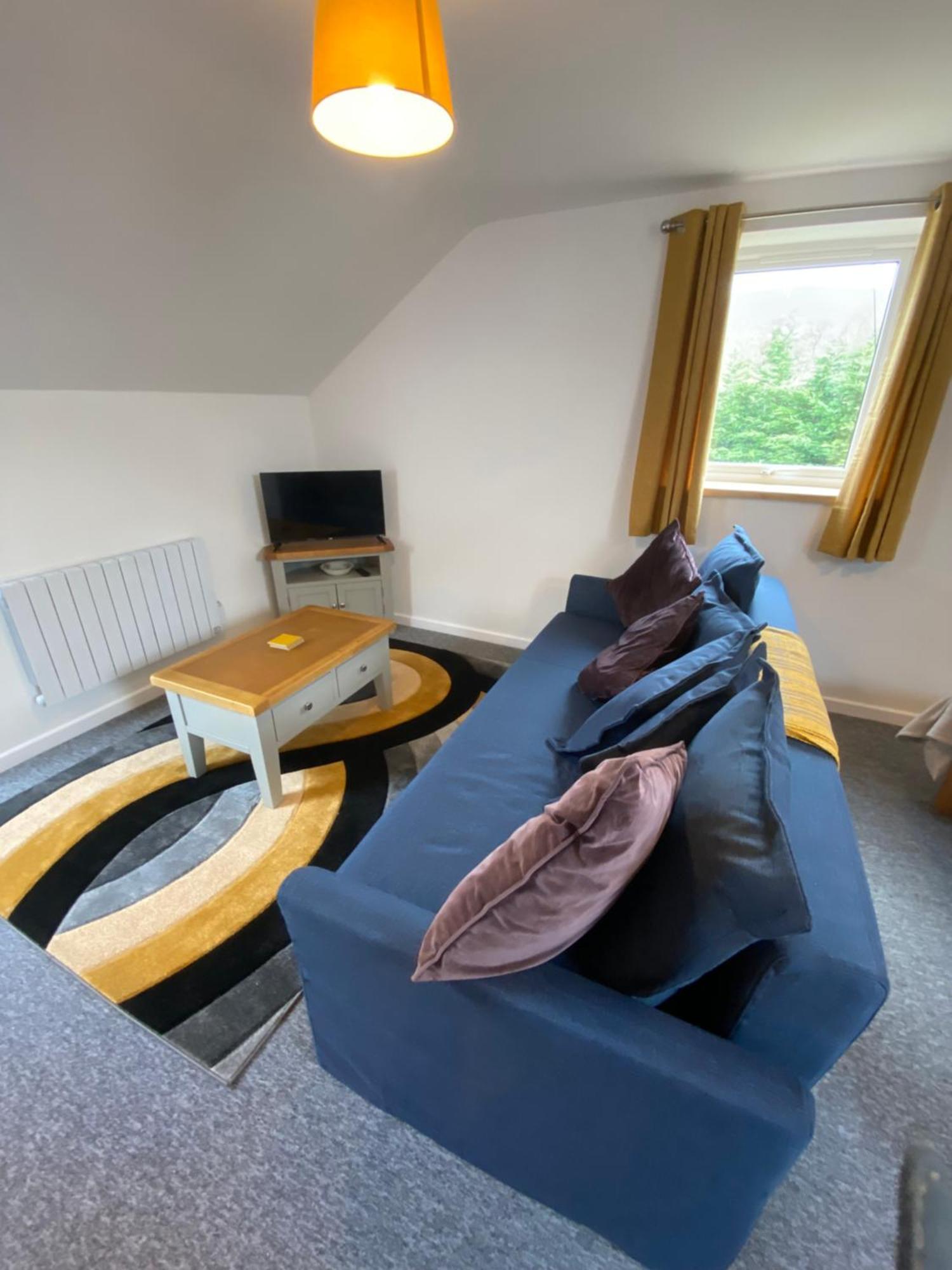 Modern Studio Apartment Set Beneath The Black Mountains A Stones Throw From The Offas Dyke Path Clodock Exterior foto