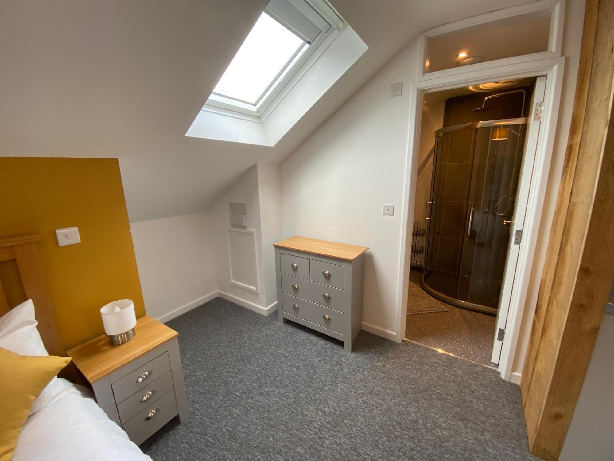 Modern Studio Apartment Set Beneath The Black Mountains A Stones Throw From The Offas Dyke Path Clodock Exterior foto